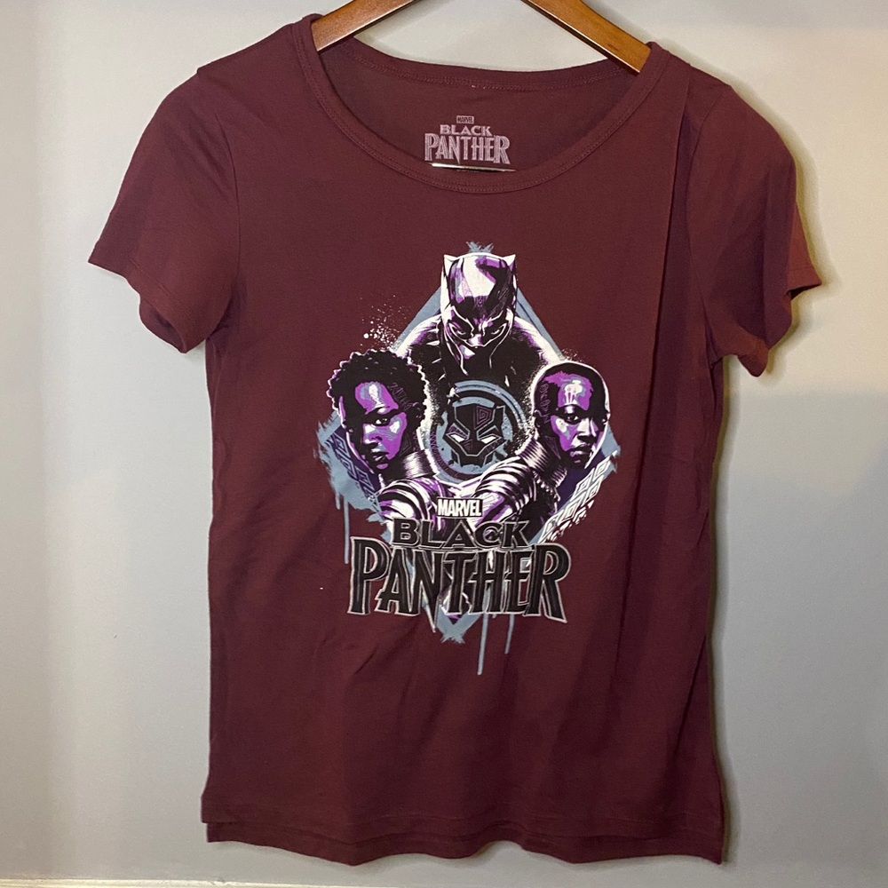 Black Panther Maroon Tshirt Size Small